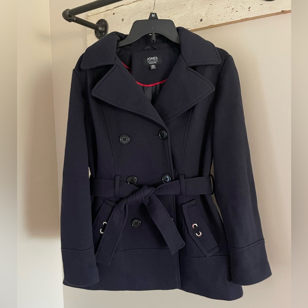 A navy blue Jones New York winter coat size medium
